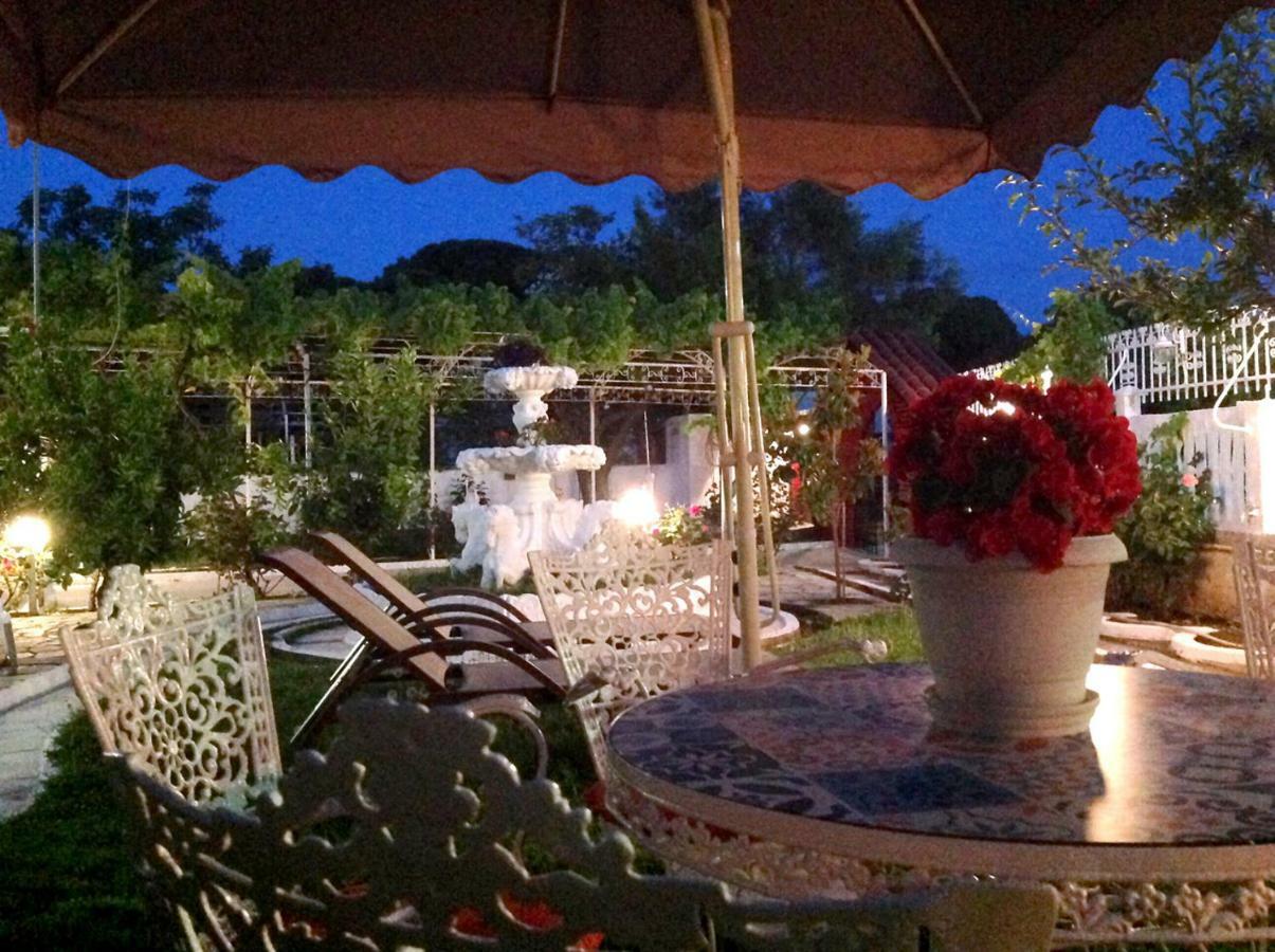 Villa Fofo - Beautiful Sea Front Villa With 650M2 Garden Nea Kallikrateia Exterior foto